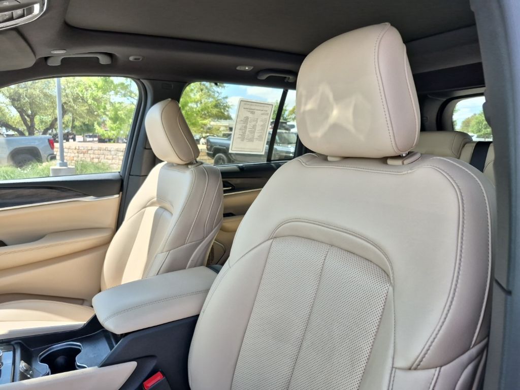 Used Car 2024 Jeep Grand Cherokee  Limited For Sale Under $40,000 In Austin, Texas