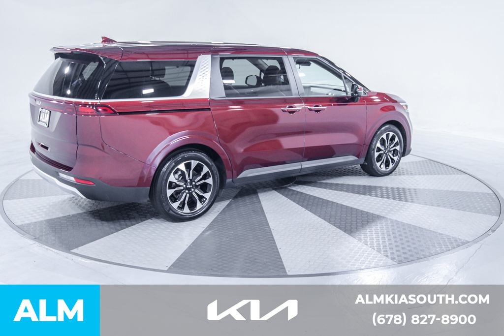 2024 Kia Carnival EX photo 10