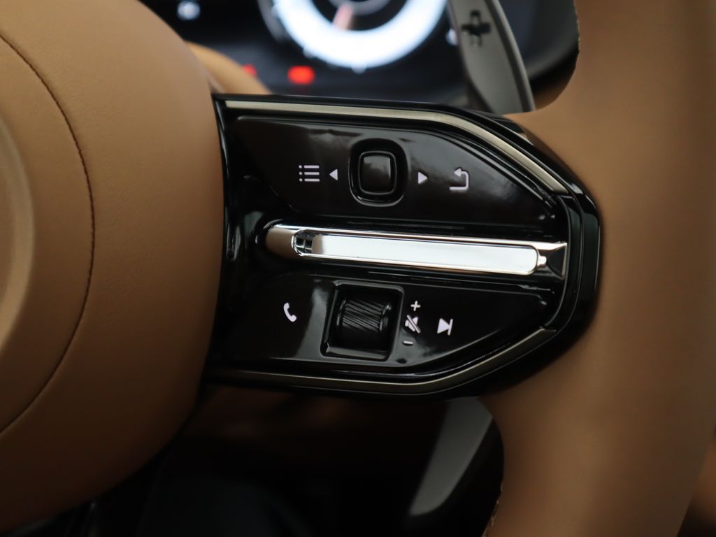 Thumbnail: 2026 Aston Martin DBX - 12