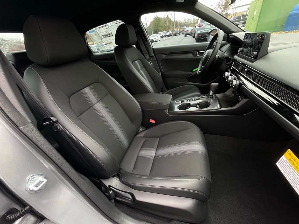 2025 Honda Civic Sport 31
