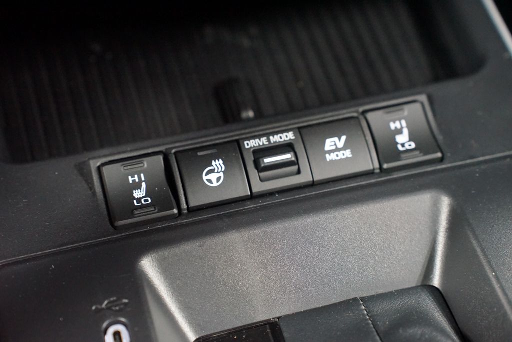 Thumbnail: 2026 Toyota Corolla Cross - 22