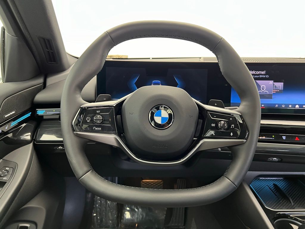 2024 BMW 5 Series 530i xDrive 17