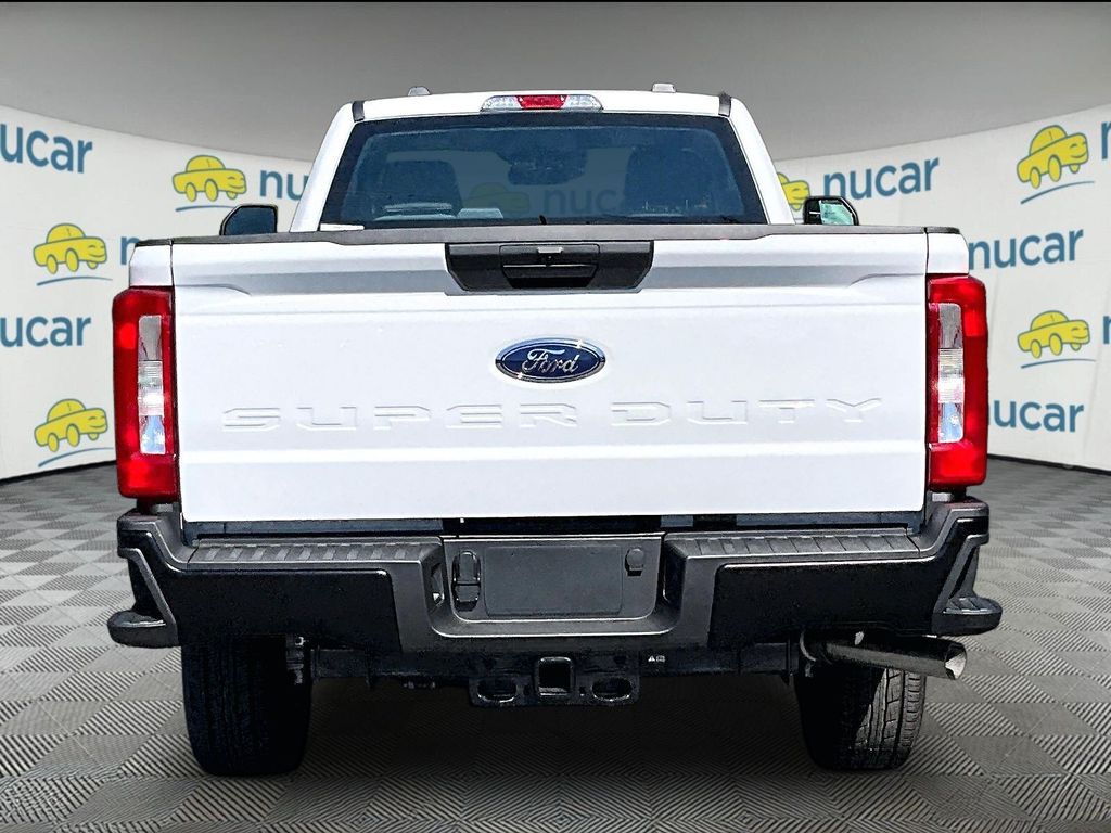 2026 Ford F-350SD — photo 5