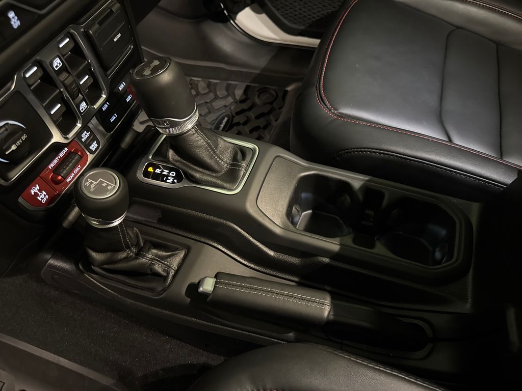 Certified Used 2025 White Jeep Rubicon image 29