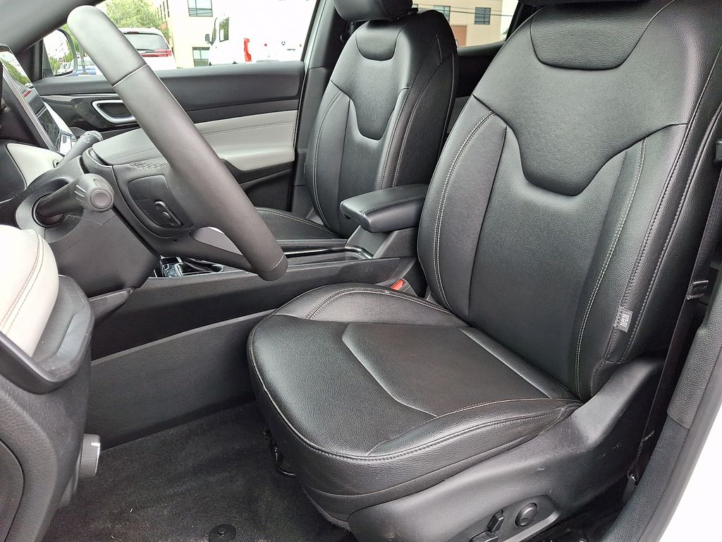 2025 Jeep Compass Limited White at Audi Porsche Sewickley