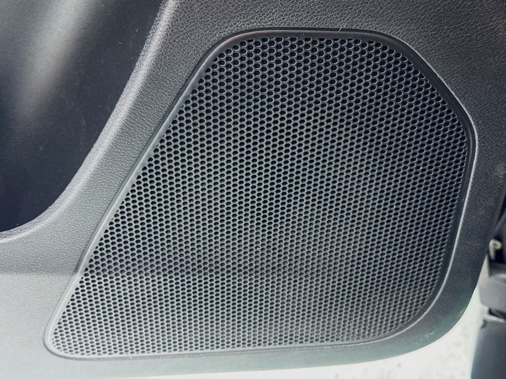 Used Car 2021 Jeep Cherokee  Latitude Plus For Sale Under $20,000 In Austin, Texas