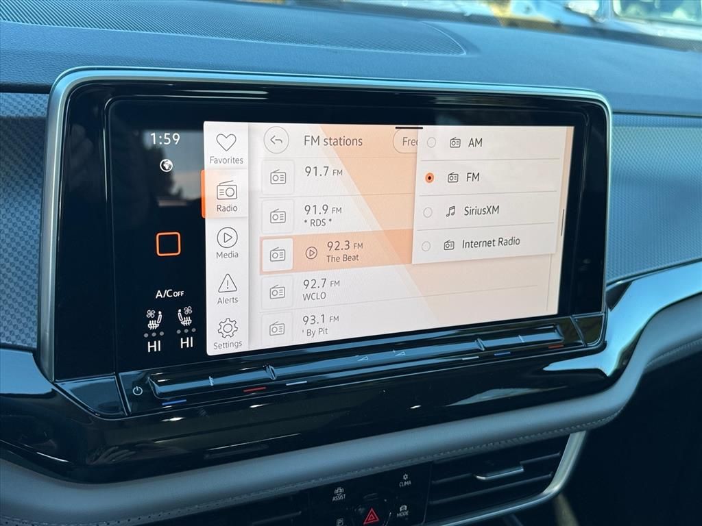 New 2026 Deep Black Pearl Volkswagen 2.0T Peak Edition image 21