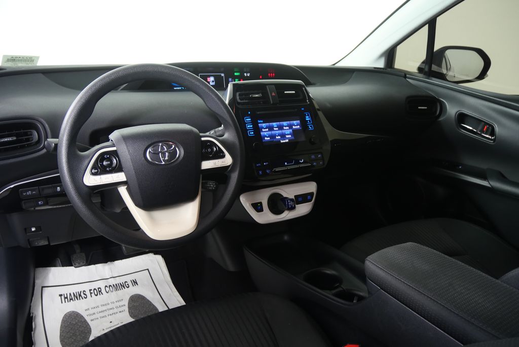 Thumbnail: 2017 Toyota Prius - 15