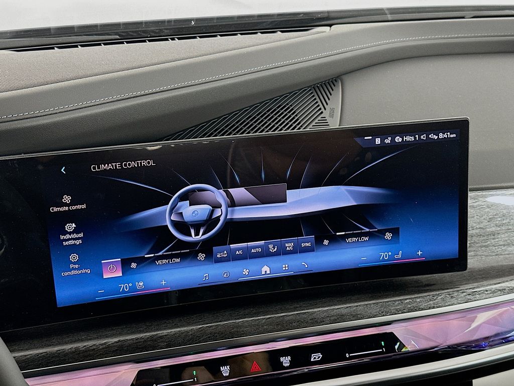 Thumbnail: 2025 BMW i7 - 14