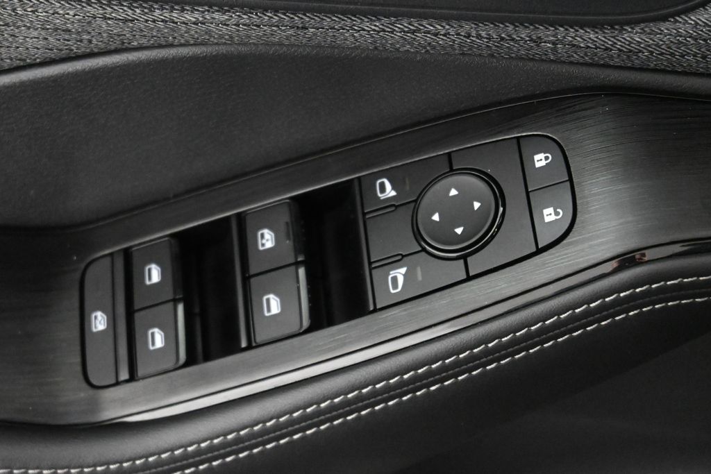 Thumbnail: 2022 Nissan Rogue - 26