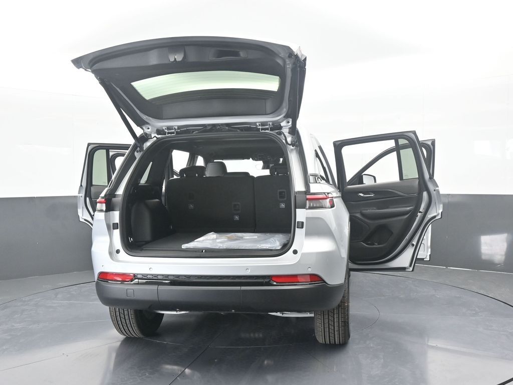 New 2025 Silver Zynith Jeep Altitude X image 68