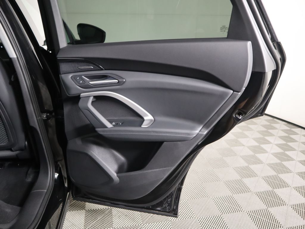 Thumbnail: 2025 Audi Q5 - 28