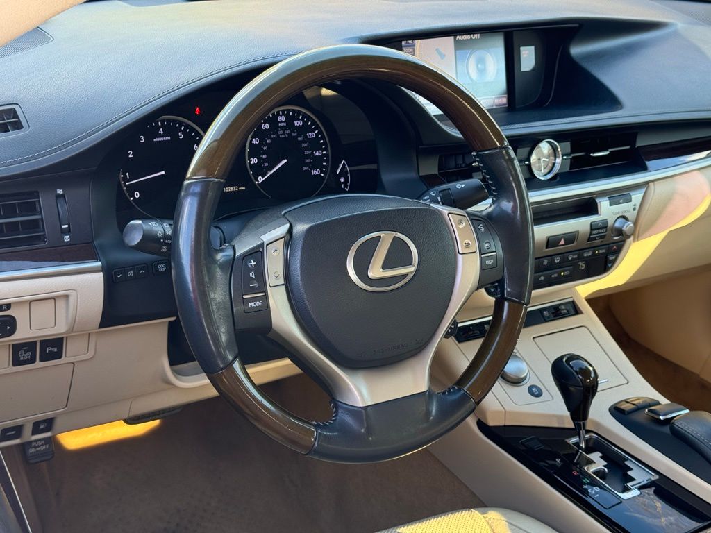 2013 Lexus ES 350 17