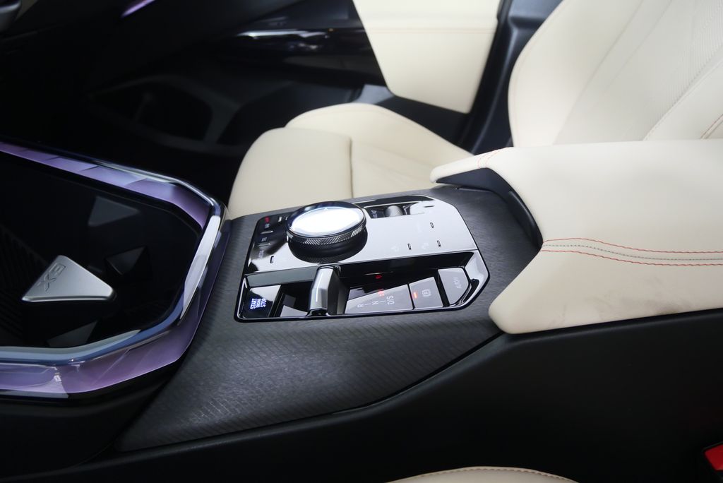 Thumbnail: 2026 BMW X3 - 21