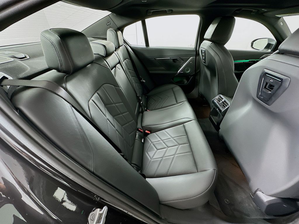 Thumbnail: 2024 BMW i5 - 27