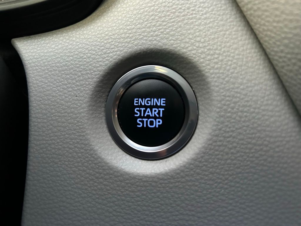 Thumbnail: 2021 Toyota Corolla - 27