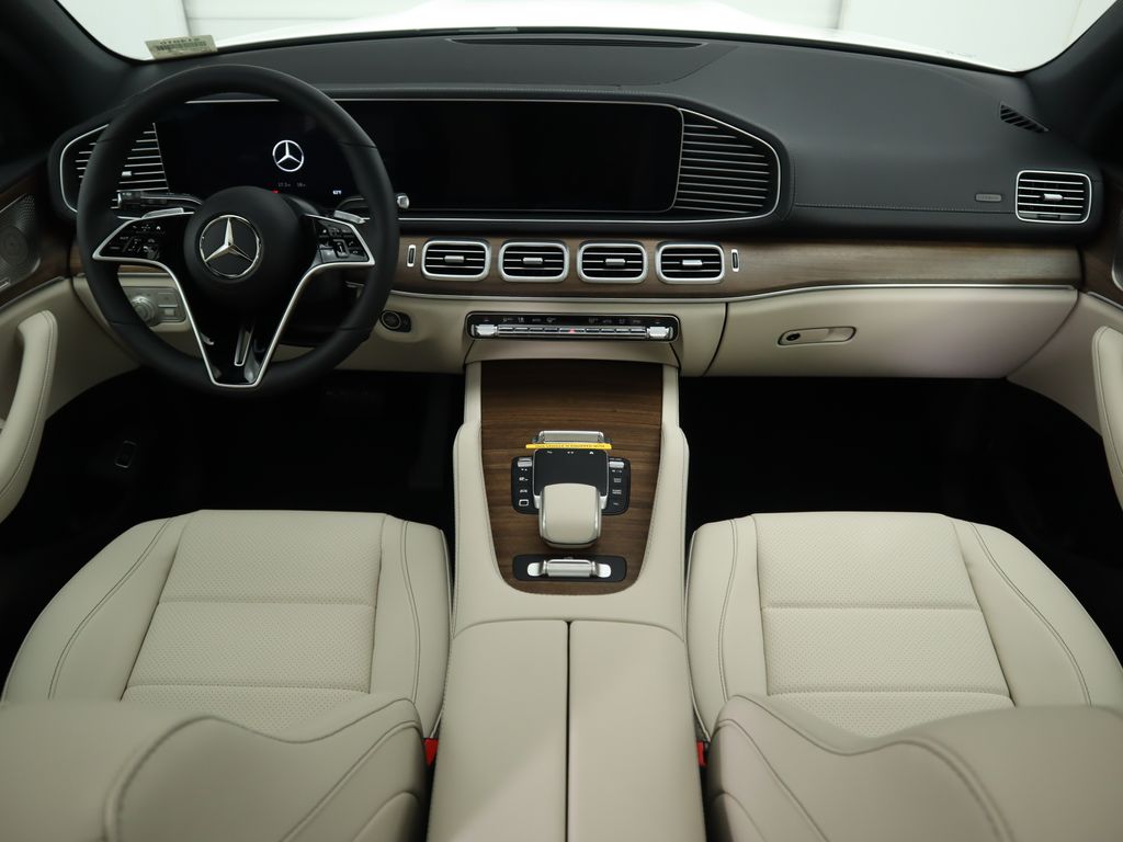 2025 Mercedes-Benz GLS 450 4MATIC 14