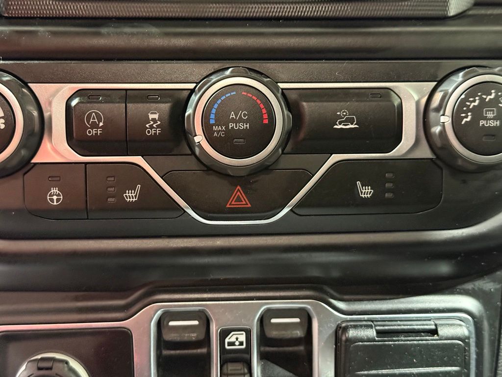 Thumbnail: 2020 Jeep Gladiator - 26