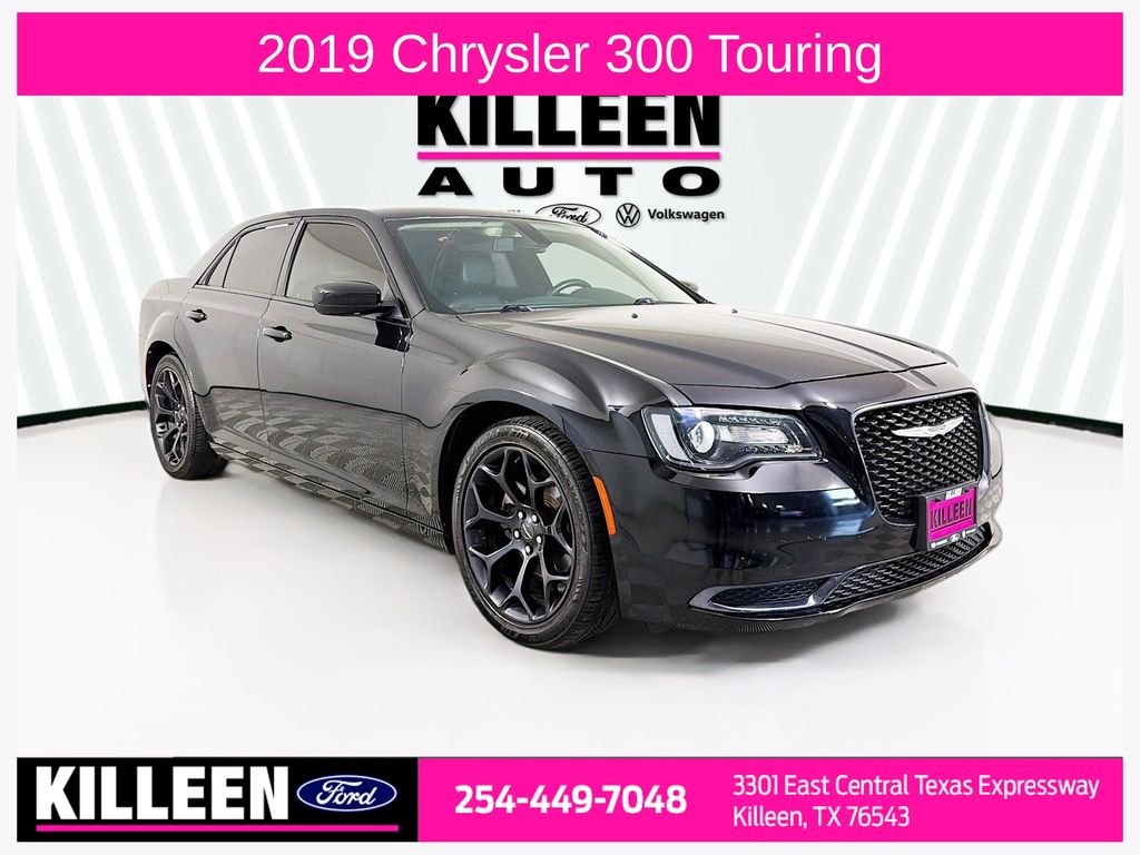 2019 Chrysler 300 Touring RWD