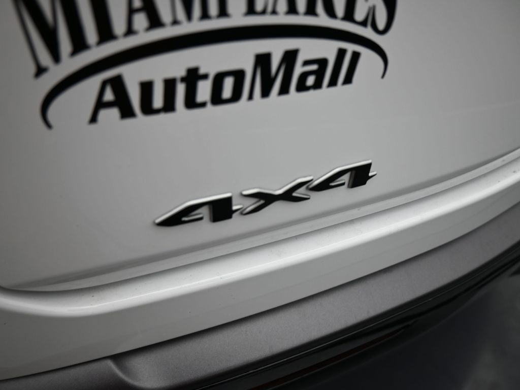 New 2026 Bright White Clearcoat Jeep Summit image 38