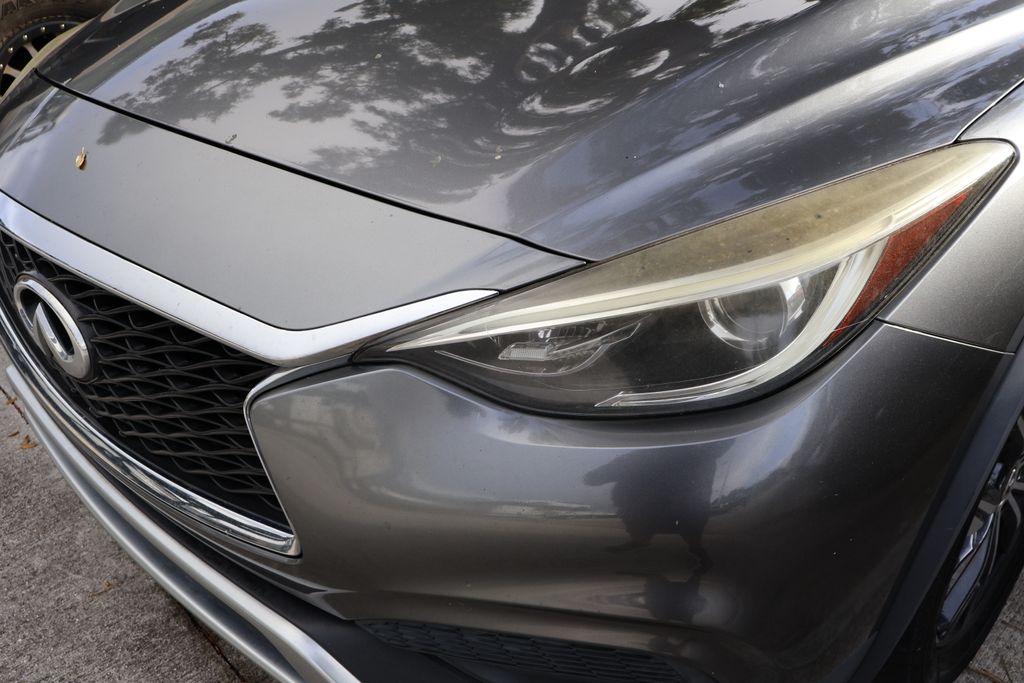 Thumbnail: 2017 INFINITI QX30 - 3