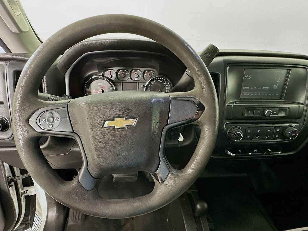 Thumbnail: 2016 Chevrolet Silverado 3500 - 11