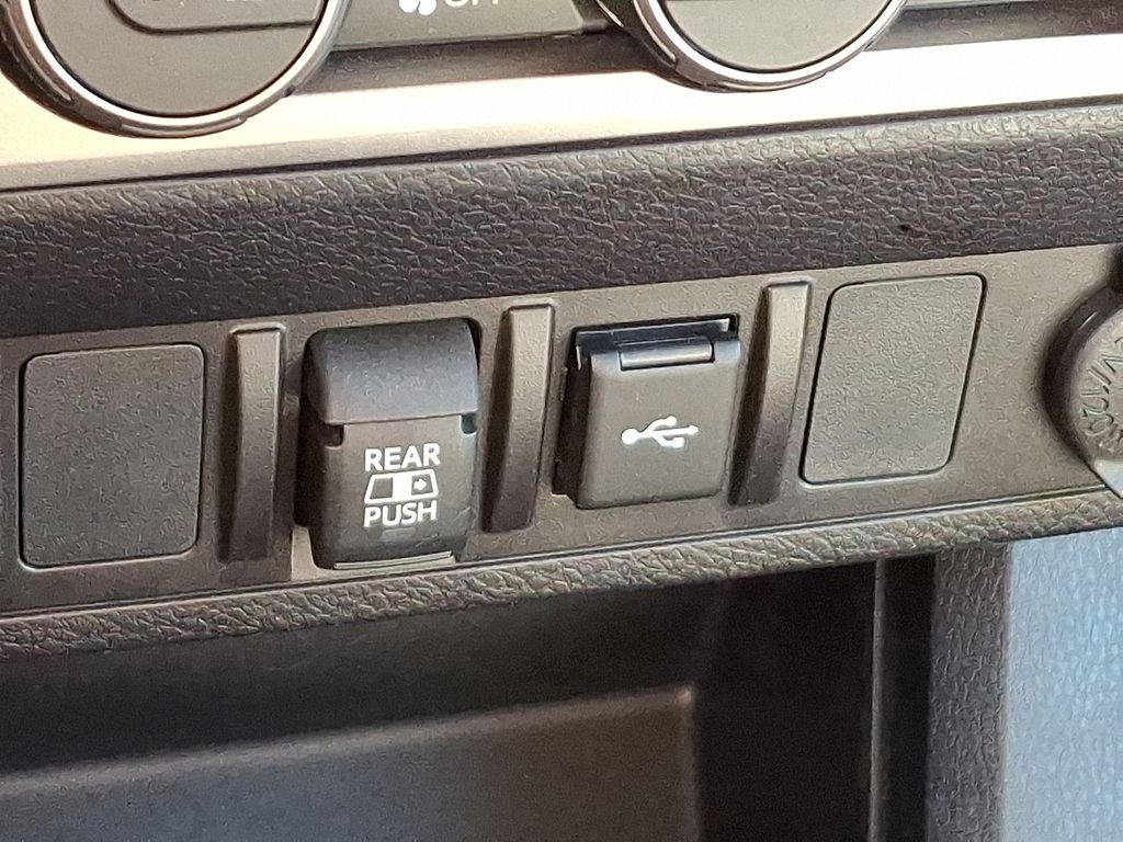 Thumbnail: 2022 Toyota Tacoma - 25