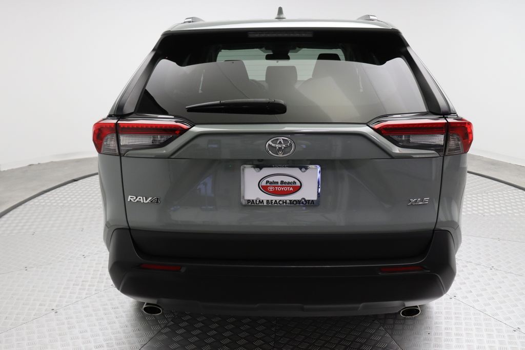 2023 Toyota RAV4 XLE 10