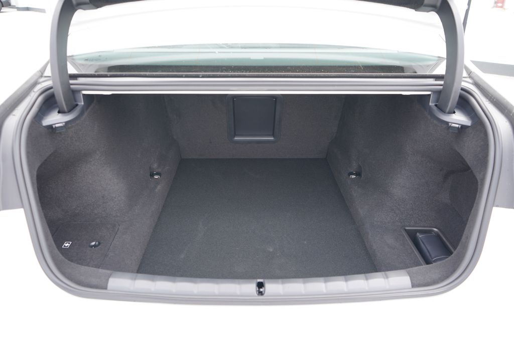 Thumbnail: 2026 BMW 7 Series - 21