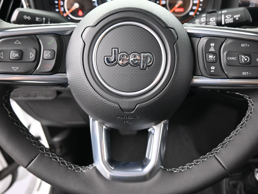 New 2025 Bright White Clearcoat Jeep Sahara image 23