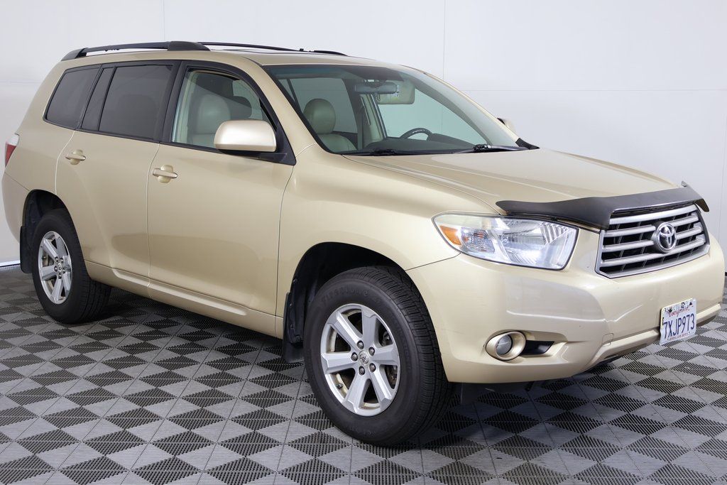 Thumbnail: 2010 Toyota Highlander - 3