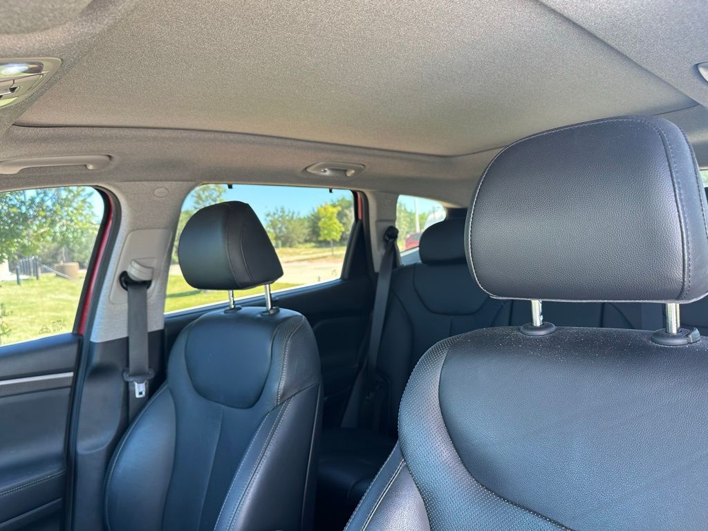 Thumbnail: 2019 Hyundai Santa Fe - 6