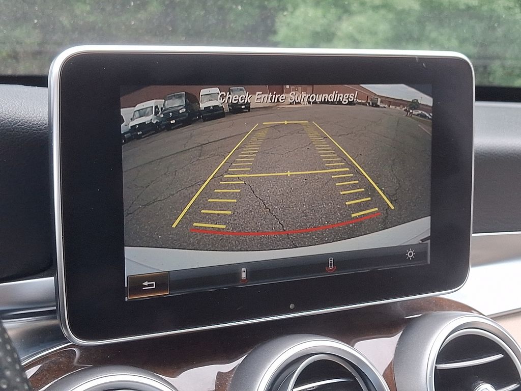 Thumbnail: 2015 Mercedes-Benz C-Class - 18