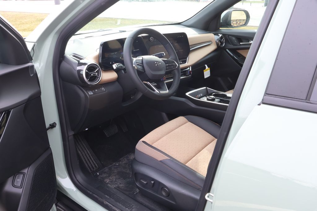 Thumbnail: 2026 Chevrolet Equinox - 13