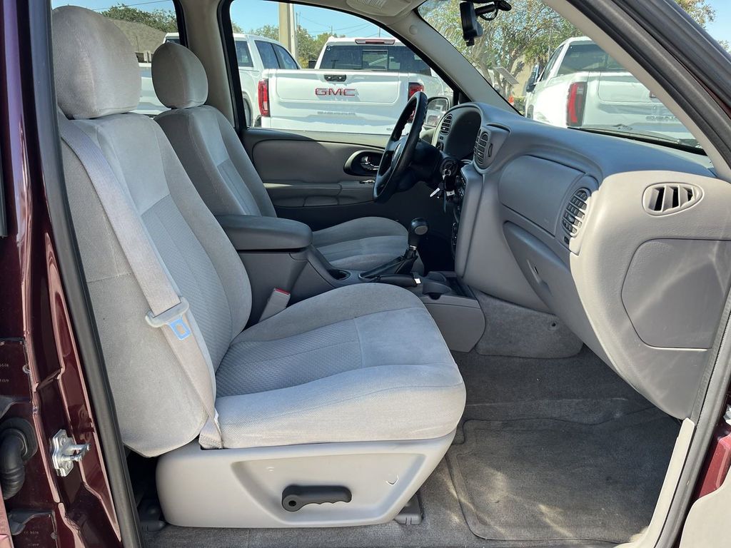 2007 Chevrolet TrailBlazer LS 13