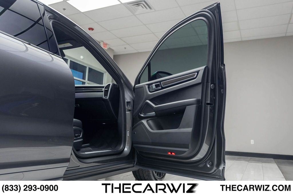 2023 Porsche Cayenne Coup Turbo - Photo 78
