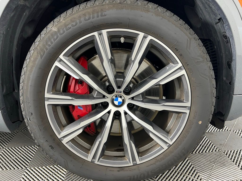 Thumbnail: 2025 BMW X5 - 12