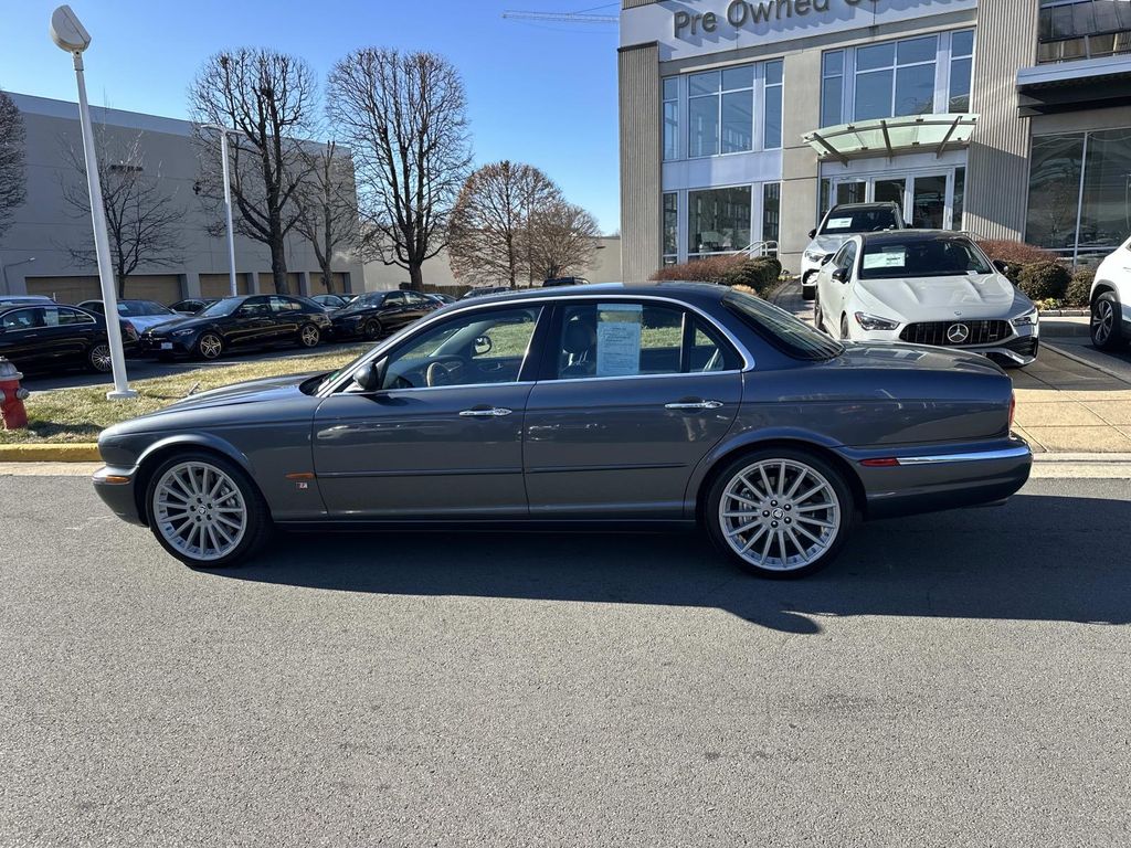 Thumbnail: 2005 Jaguar XJ - 14