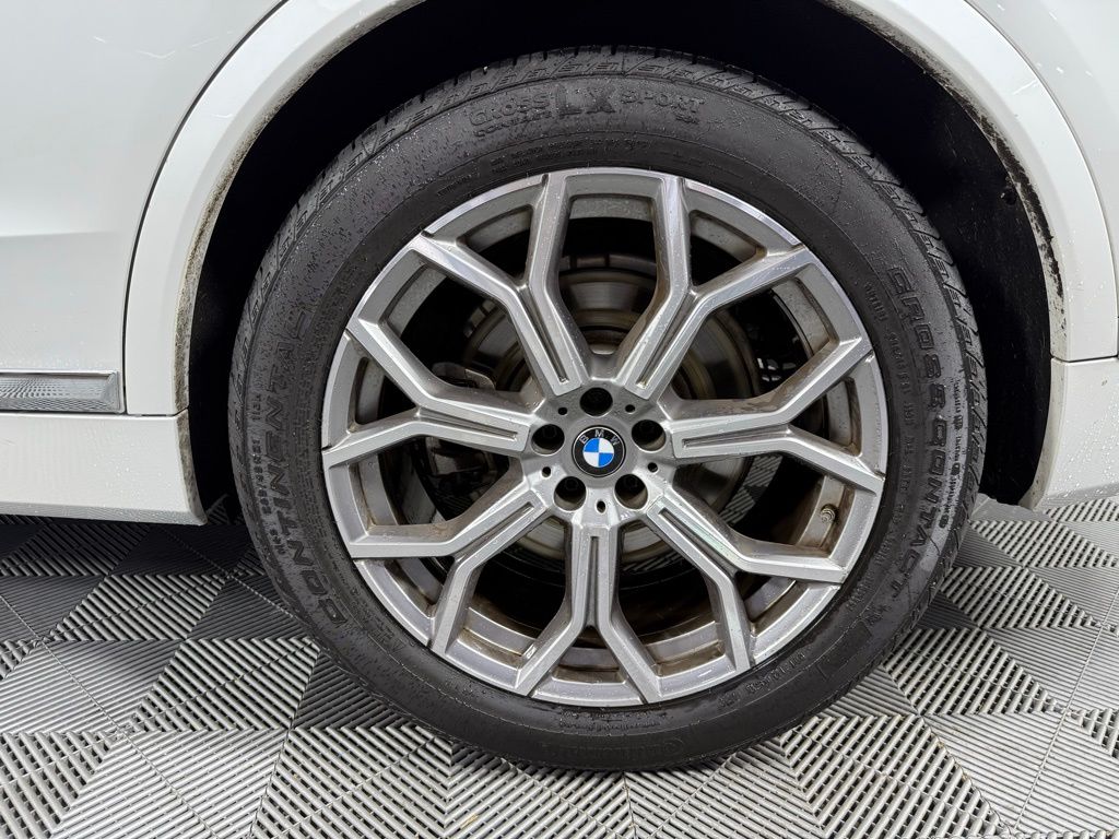 Thumbnail: 2024 BMW X7 - 9