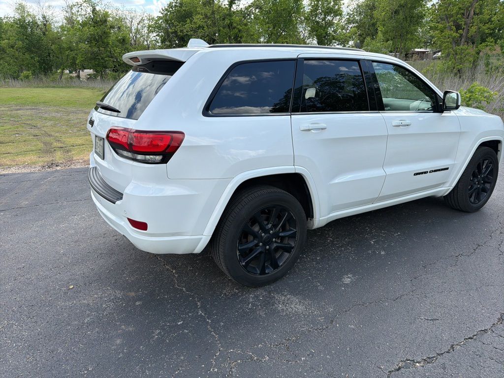 Used Car 2018 Jeep Grand Cherokee  Altitude For Sale Under $20,000 In Taylor, Texas