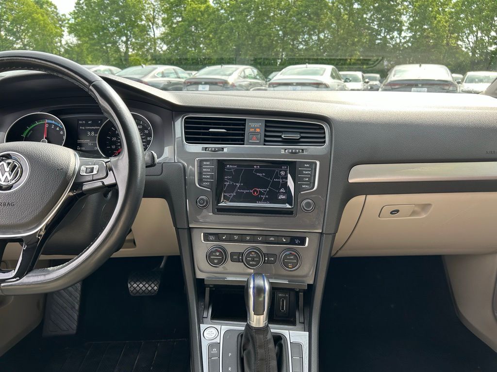 2015 Volkswagen e-Golf SEL Premium 14