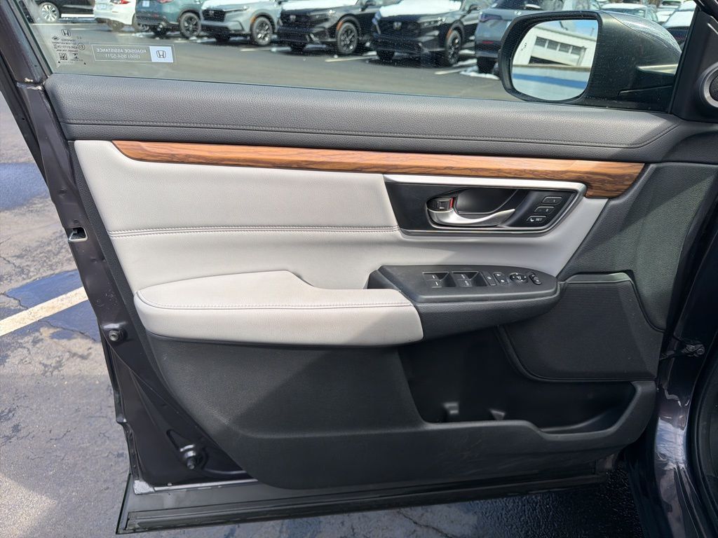 Thumbnail: 2017 Honda CR-V - 18