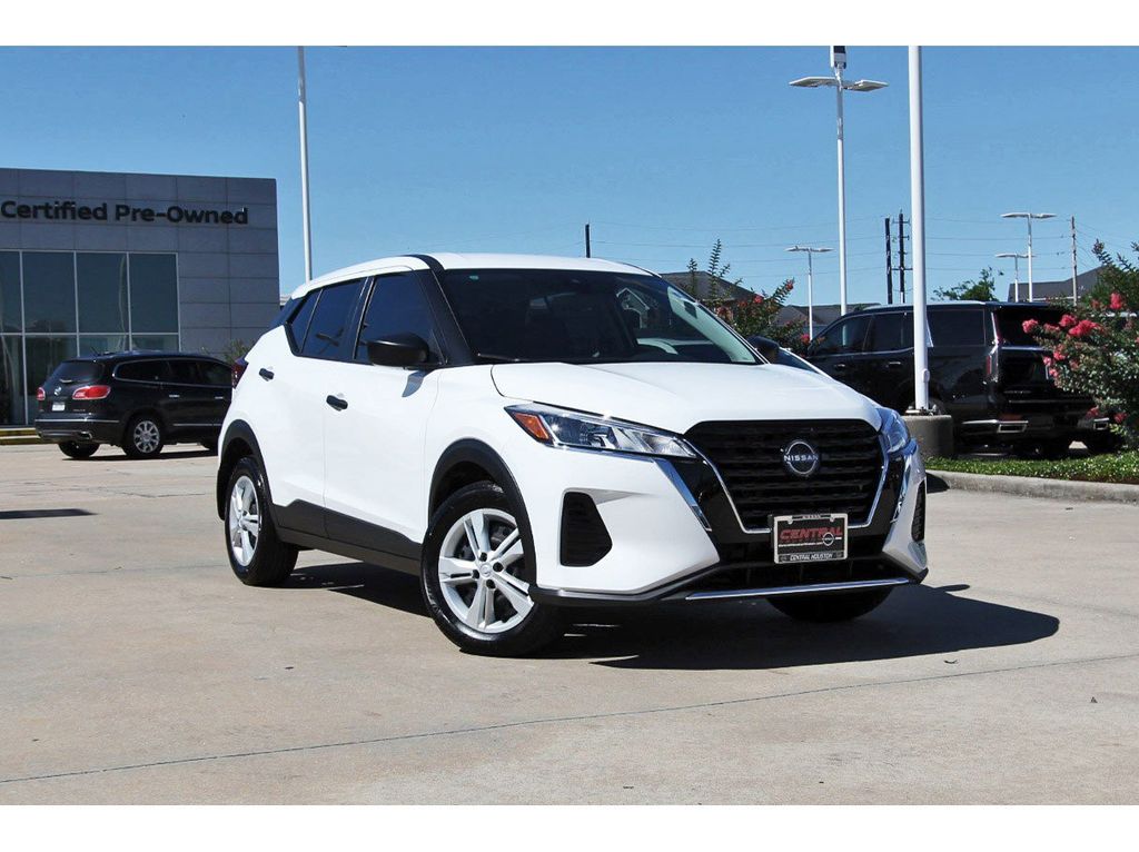 2025 Nissan Kicks Play S White at South Houston Nissan