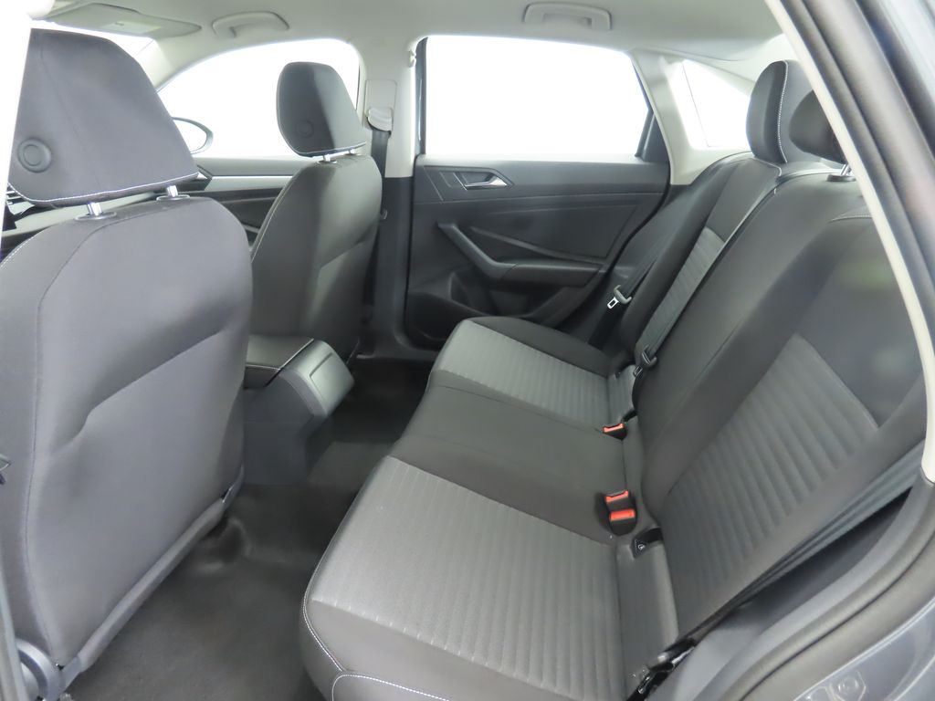 Thumbnail: 2025 Volkswagen Jetta - 22