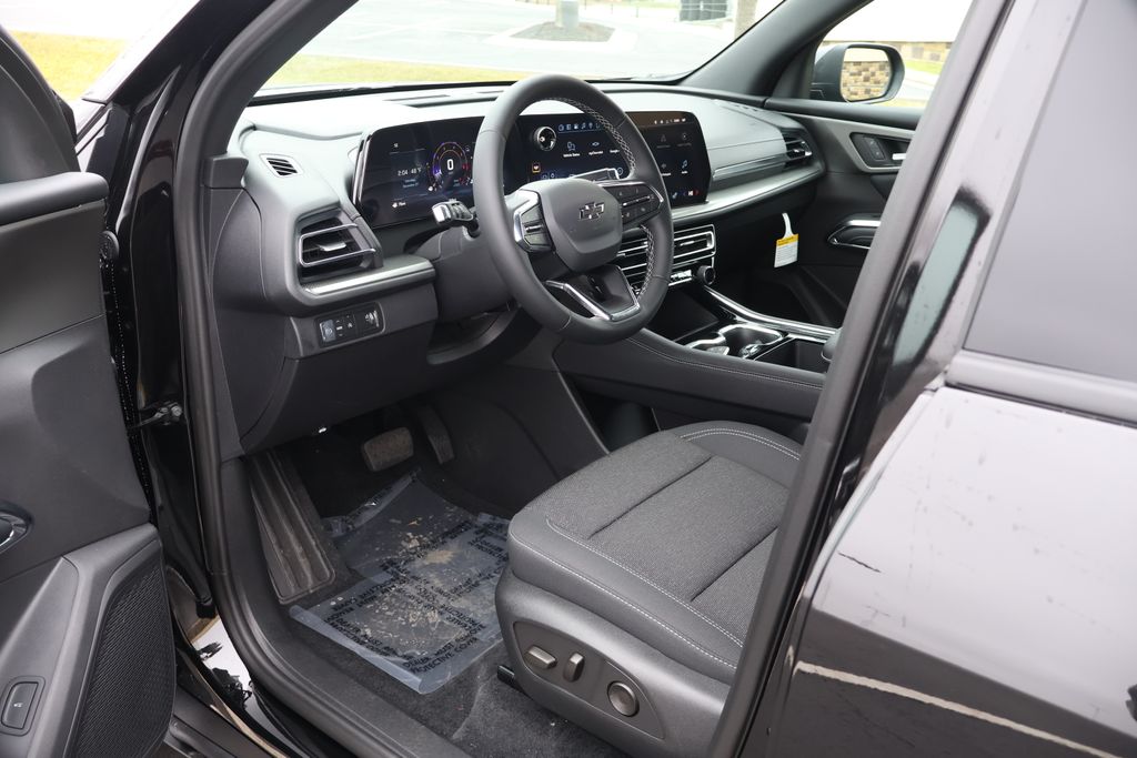 Thumbnail: 2026 Chevrolet Traverse - 13