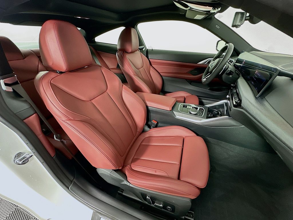 Thumbnail: 2025 BMW 4 Series - 29