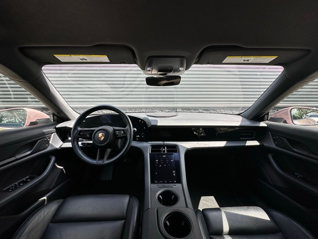2022 Porsche Taycan  29