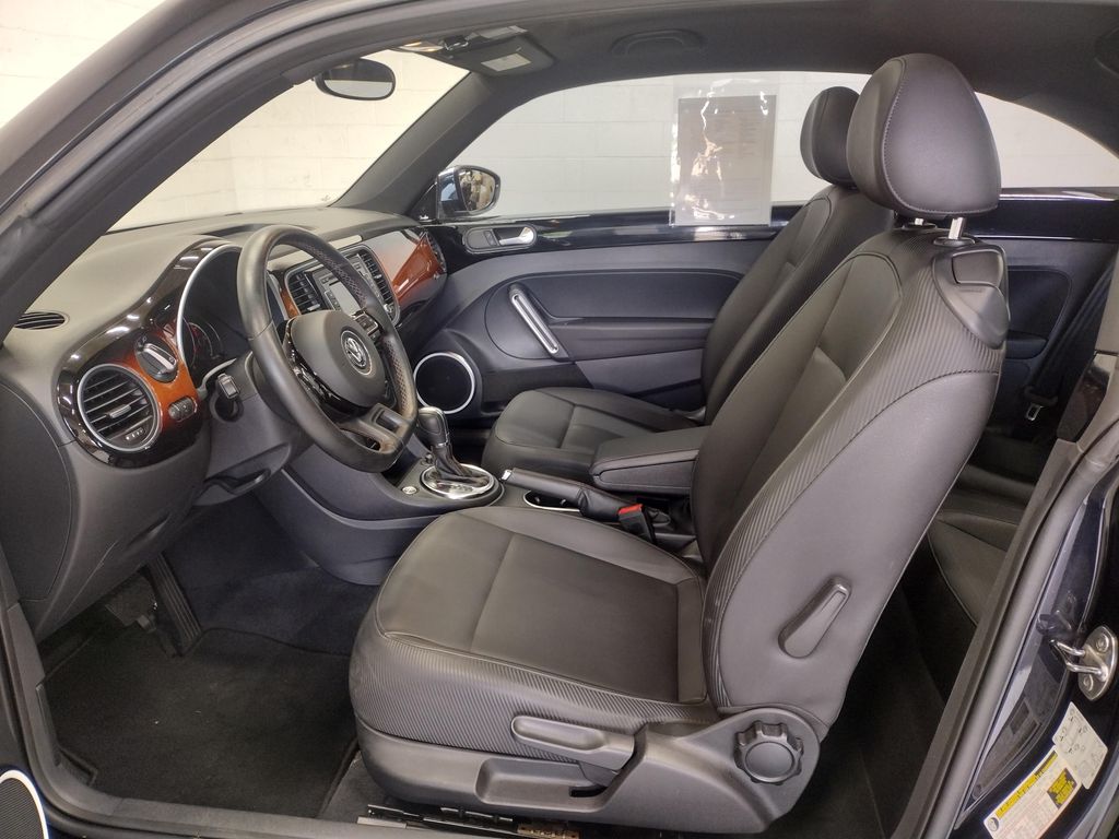 2013 Volkswagen Beetle 2.5L Fender Edition