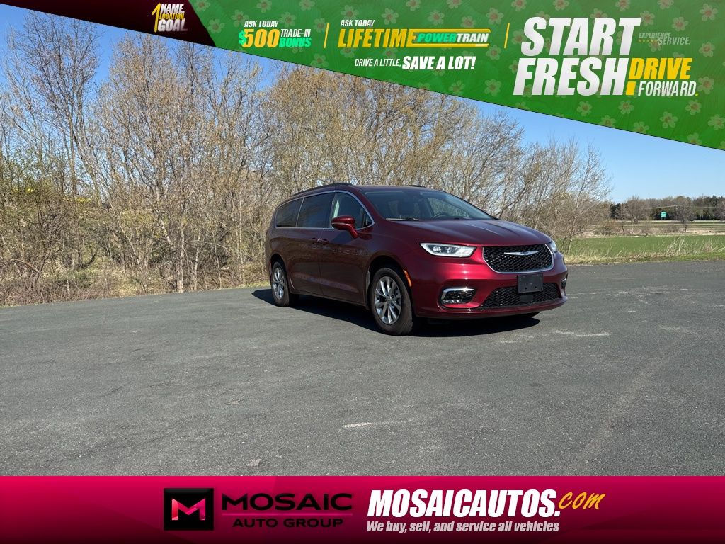 Used 2022 Chrysler Pacifica Touring L Vans