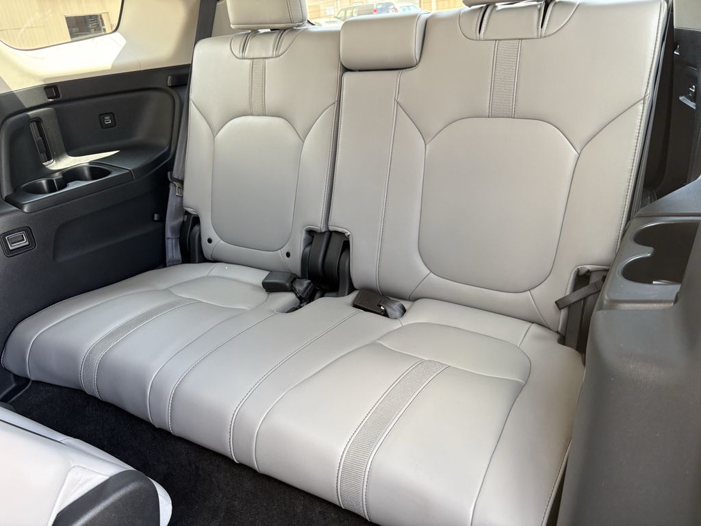 2023 Honda Pilot EX-L Silver at Community Honda